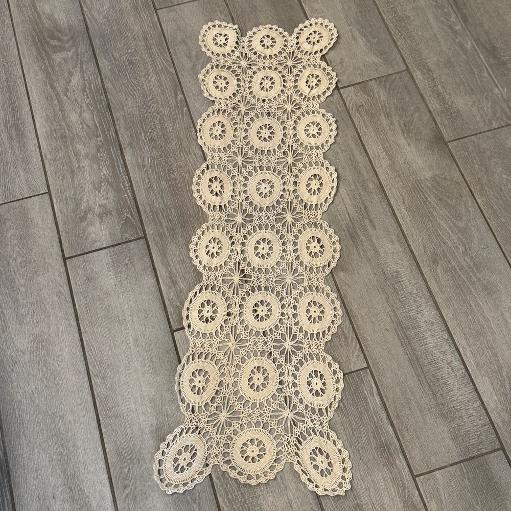 Vintage Handmade Crochet Table Runner Doily Cream 38x12